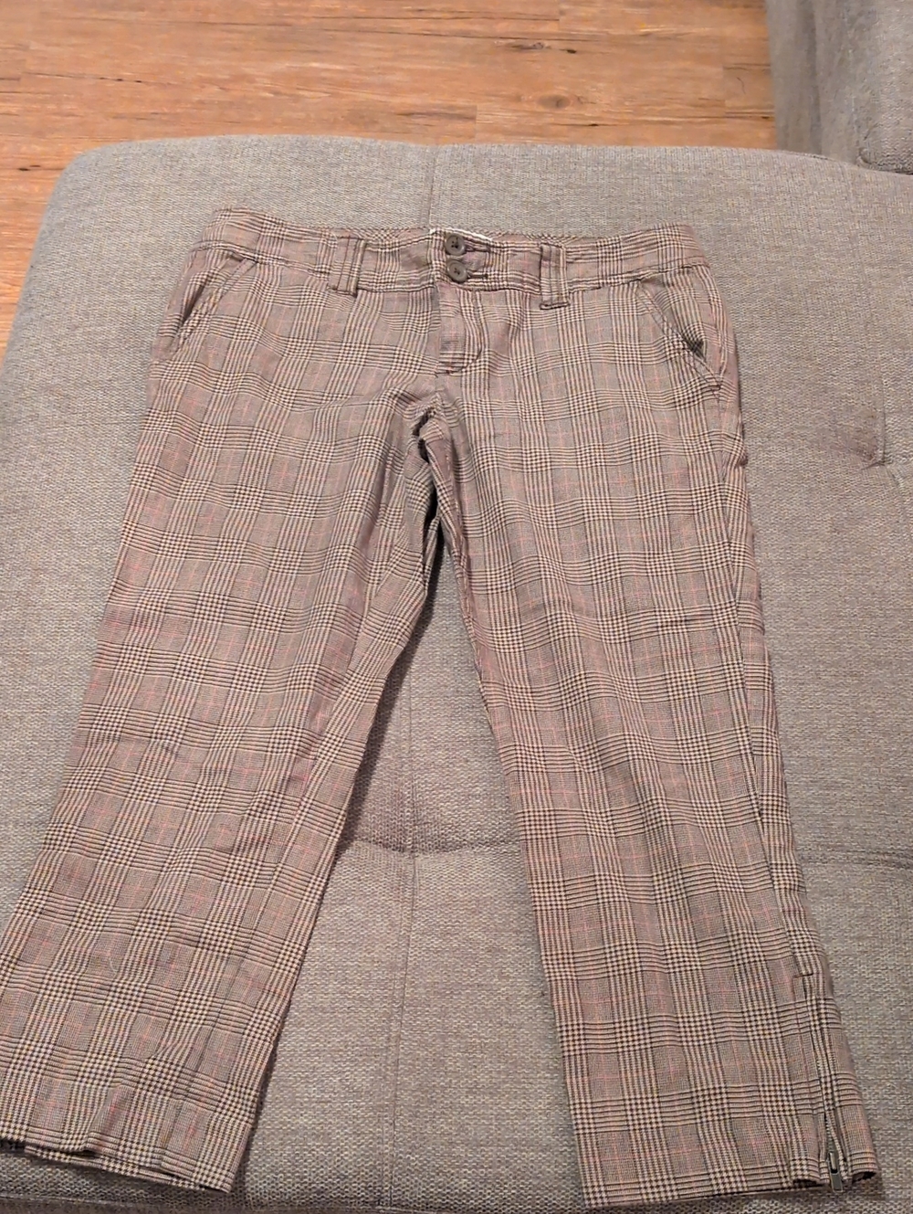 Aeropostale Plaid Chinos in Tan and Gray